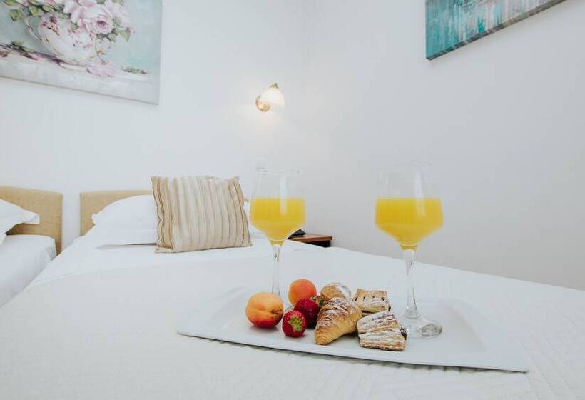 חדר אקונומי, Vila Tina