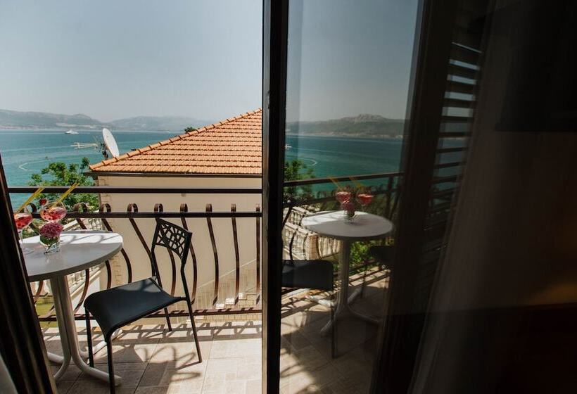 חדר סטנדרט עם מרפסת, Vila Tina