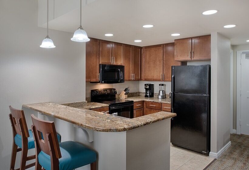 Апартаменты 3 Спальни, Club Wyndham National Harbor