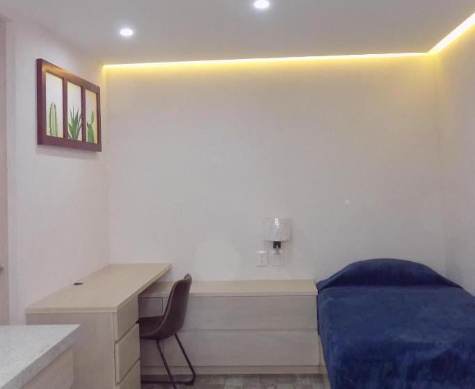 اتاق استاندارد یک نفره, Ken Tehuacan