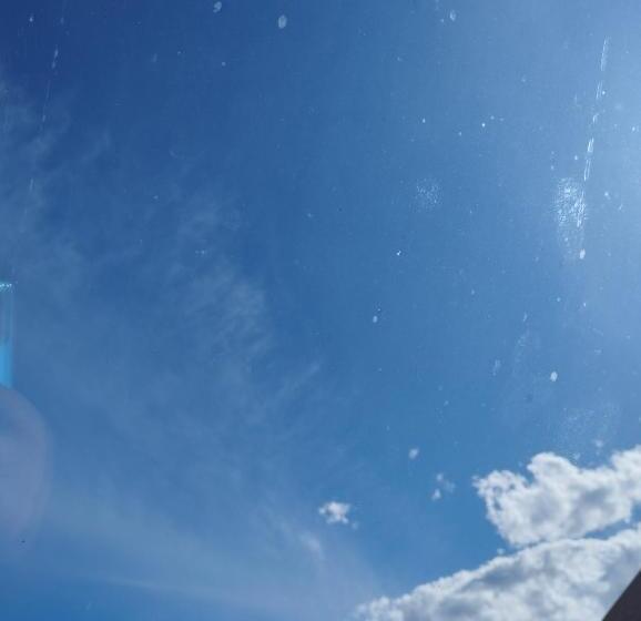 스탠다드 룸, Middlehouse