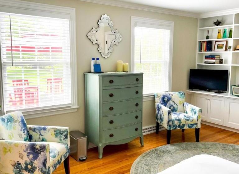 غرفة قياسية سرير كينج, The Homestead