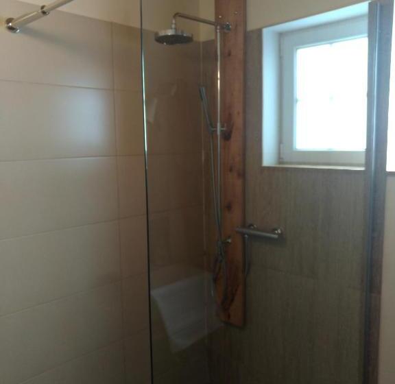 غرفة إقتصادية, Arrest En Baie