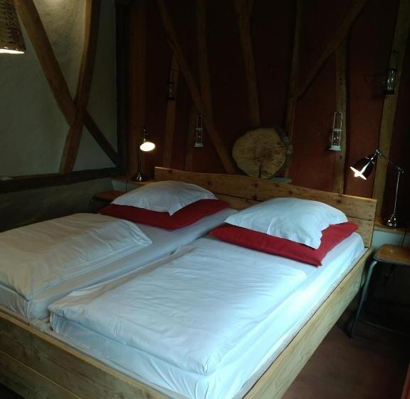 חדר אקונומי, Arrest En Baie