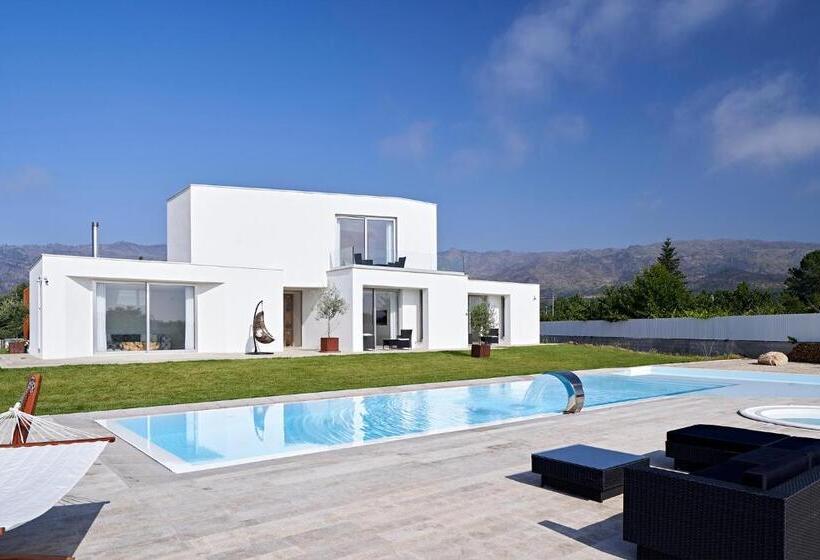 וילה בת חדר שינה 1, Oliveira House