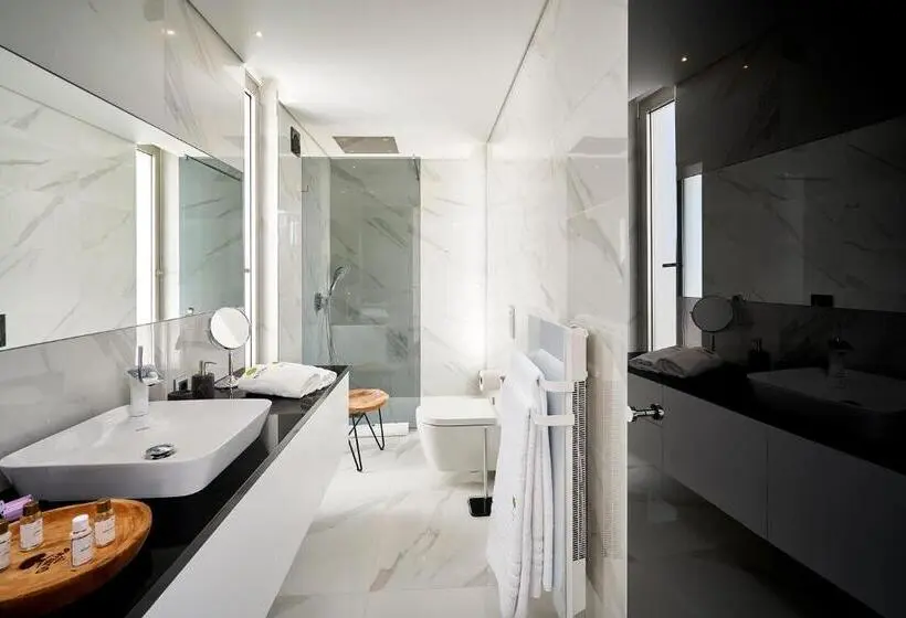 デラックススイート, Oliveira House
