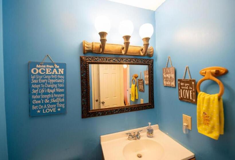 침실 1개 발코니 아파트, South Padre Island Condo Is Walking Distance To The Beach, Sleeps 6, Third Floor, 2024 Traveler Awar