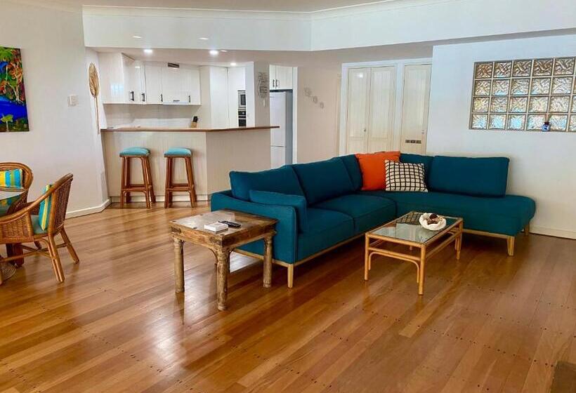 Апартаменты 1 Спальня с Видом, Beachview Apartments At Villa Paradiso