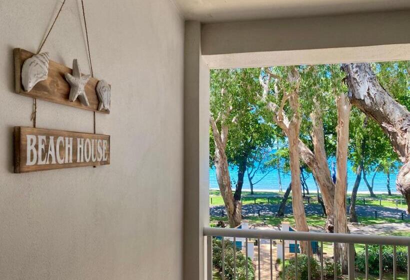 Апартаменты 1 Спальня с Видом, Beachview Apartments At Villa Paradiso