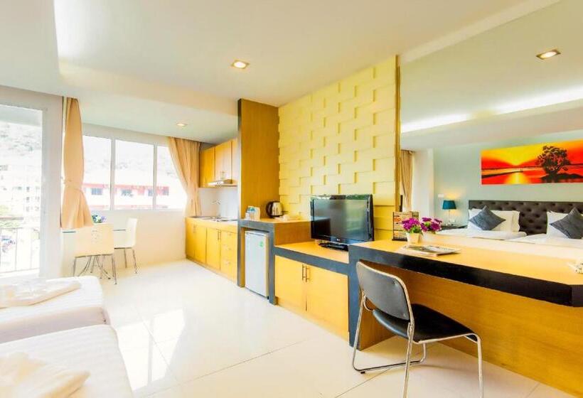 Номер Deluxe Кровать Кинг, Hallo Patong