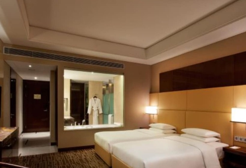 Номер Deluxe, Hyatt Regency Jinan