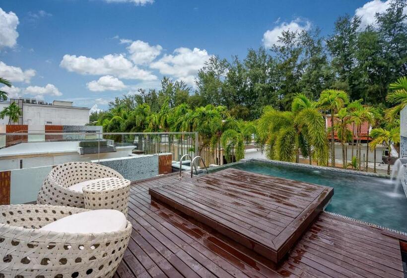 Вилла 3 Спальни с Бассейном, Maikhao Dream Villa Resort And Spa, Maikhao Phuket