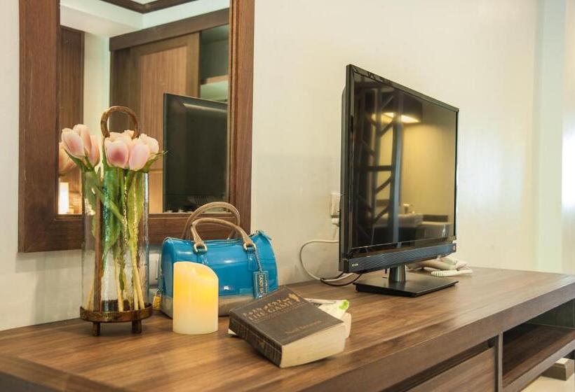 디럭스 룸, Ratana Hill Patong