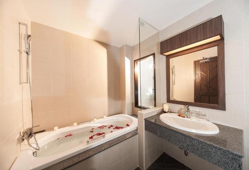 스위트, Ratana Hill Patong