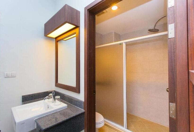 스탠다드 룸, Ratana Hill Patong