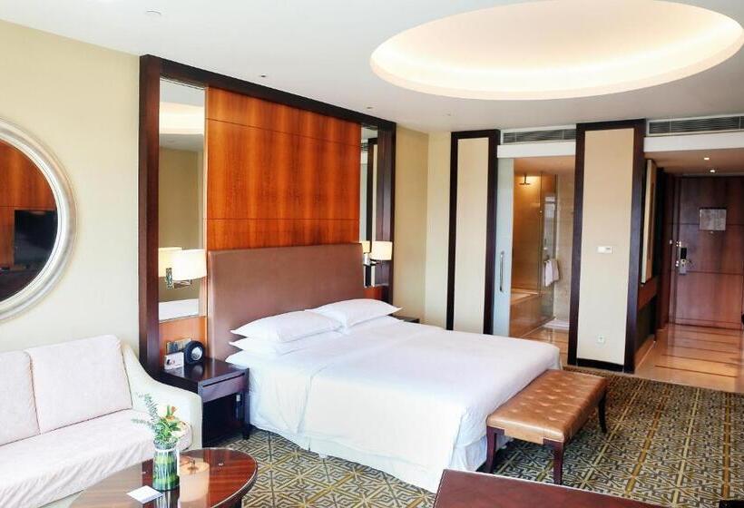 Номер Deluxe Кровать Кинг Вид на Город, Sheraton Jinan