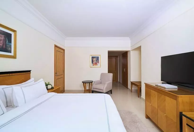 Deluxe Room King Size Bed