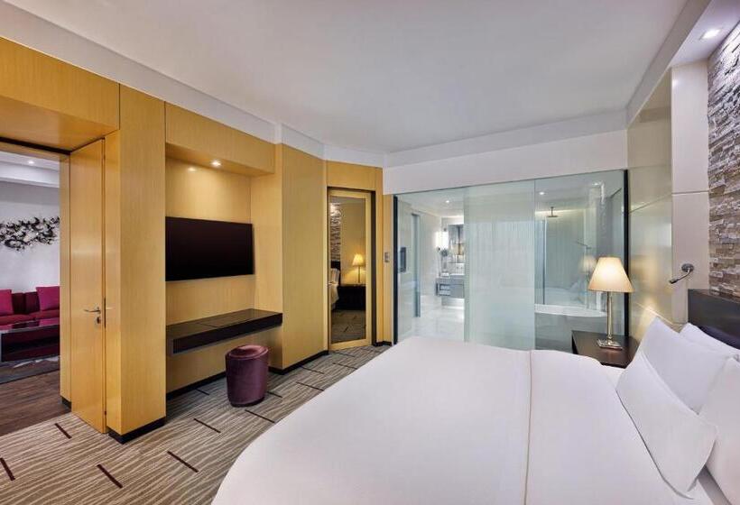 سوئیت با تخت بزرگ, The Westin City Centre Bahrain