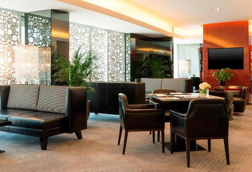 سوئیت با بالکن, The Westin City Centre Bahrain