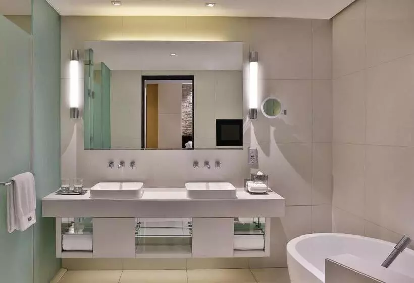 Sviitti Parveke, The Westin City Centre Bahrain