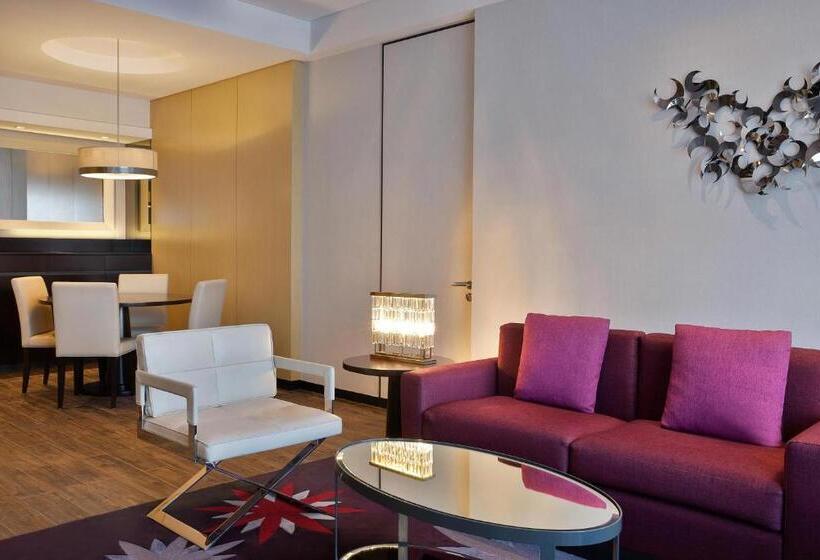 سوئیت با بالکن, The Westin City Centre Bahrain