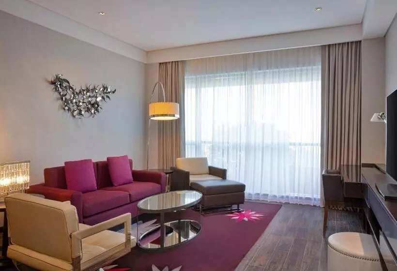 Sviitti Parveke, The Westin City Centre Bahrain