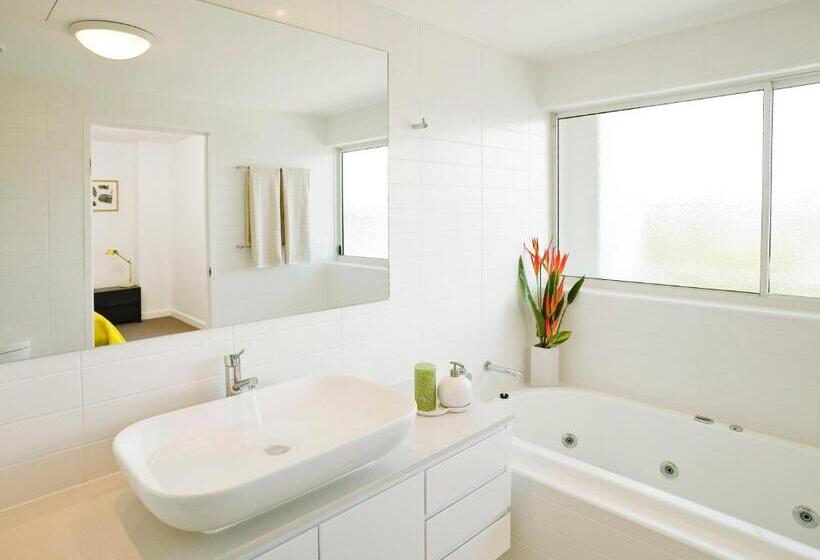 شقة غرفتين مطلة على البحر, Kirra Surf Apartments