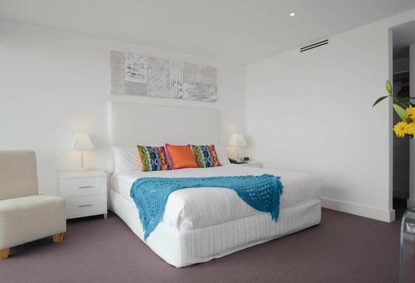 شقة 3 غرف مطلة على البحر, Kirra Surf Apartments