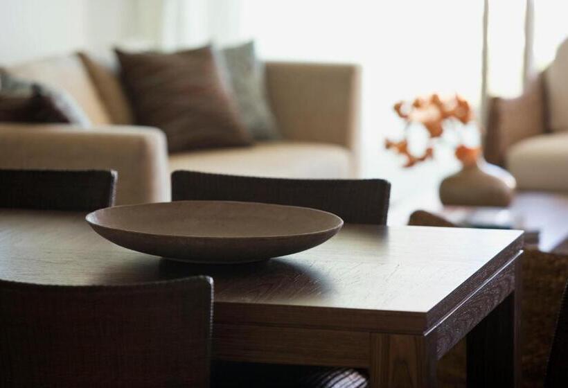 شقة 3 غرف مطلة على البحر, Kirra Surf Apartments