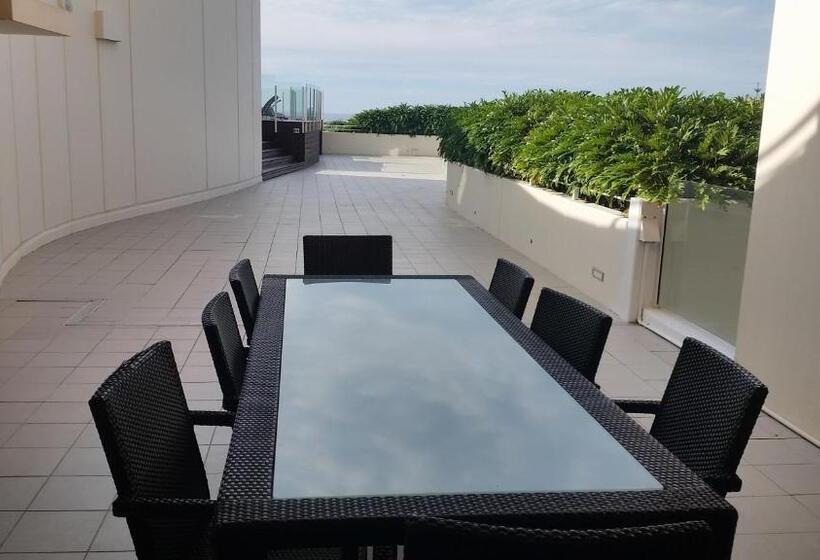 شقة عائلية, Kirra Surf Apartments