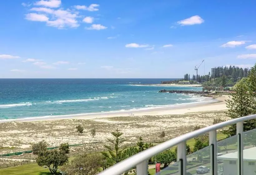 オーシャンビューの３ベッドルームデラックスアパート, Kirra Surf Apartments