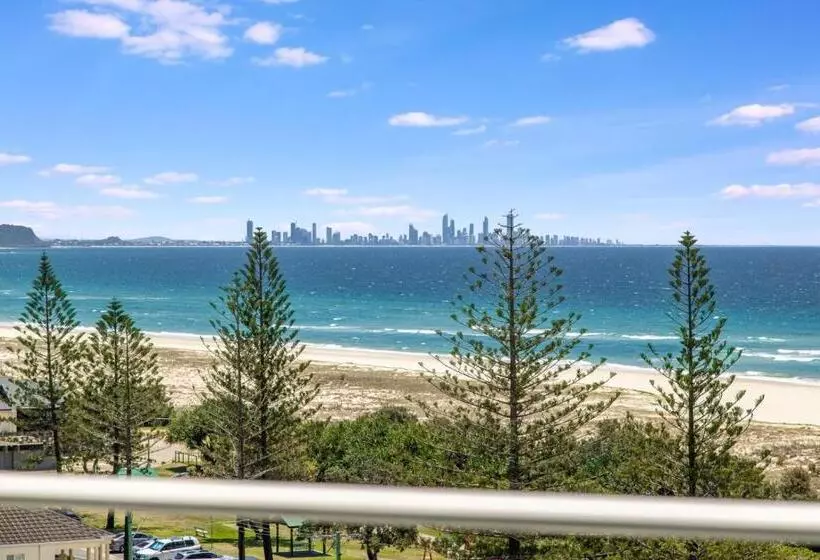 オーシャンビューの３ベッドルームデラックスアパート, Kirra Surf Apartments
