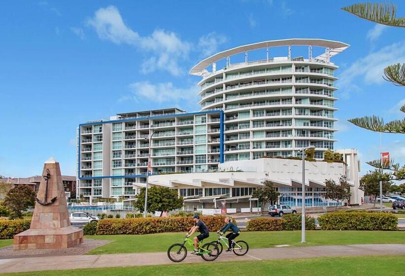 شقة ديلوكس 3 غرف نوم مطلة على البحر, Kirra Surf Apartments