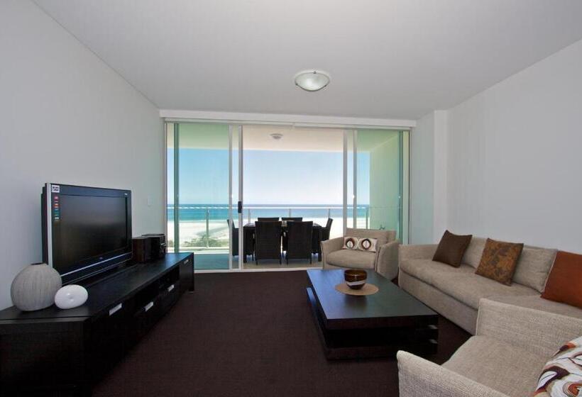 شقة 3 غرف مطلة على البحر, Kirra Surf Apartments