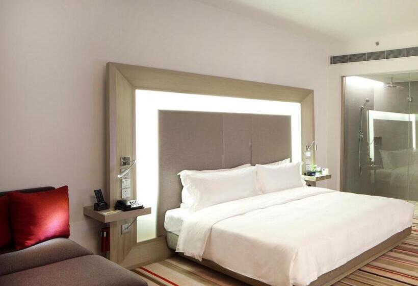 חדר סופריור עם מיטת קינג, Novotel Nanjing East Suning