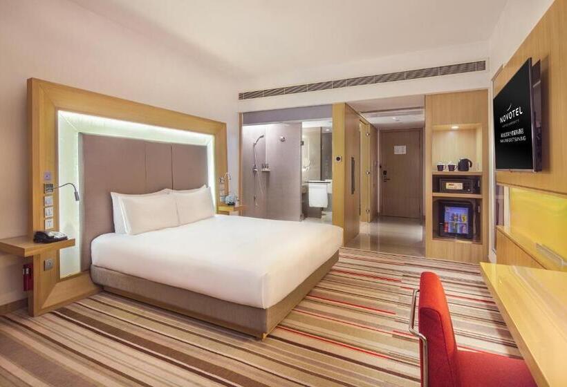 חדר סופריור עם מיטת קינג, Novotel Nanjing East Suning