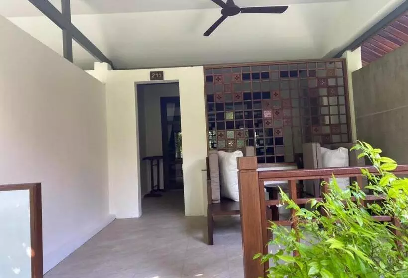 اتاق لوکس با وان آب گرم, Smile House Fisherman Village
