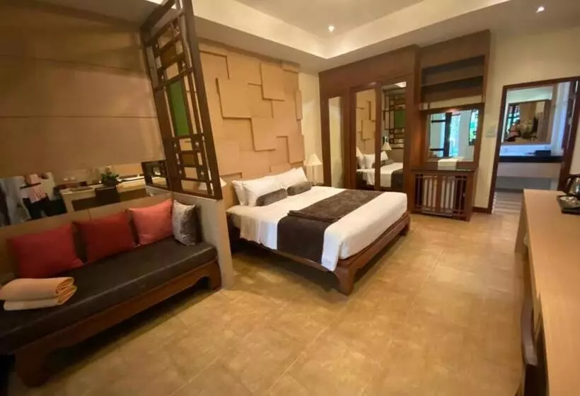 اتاق لوکس با وان آب گرم, Smile House Fisherman Village