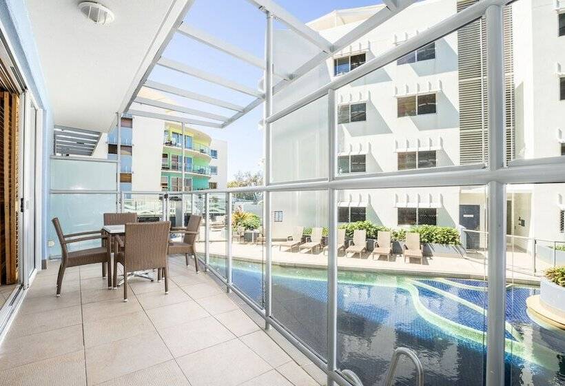 Апартаменты 2 Спальни, Rolling Surf Resort