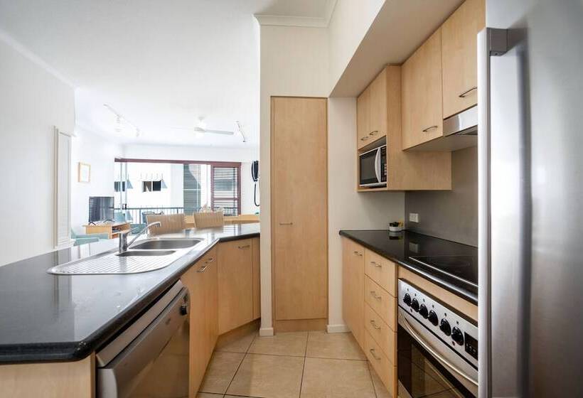 Апартаменты 2 Спальни, Rolling Surf Resort