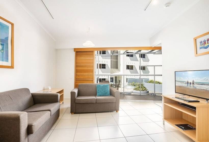 Апартаменты 2 Спальни, Rolling Surf Resort