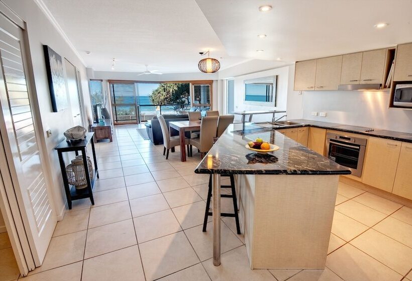 Апартаменты 2 Спальни Вид на Море, Rolling Surf Resort