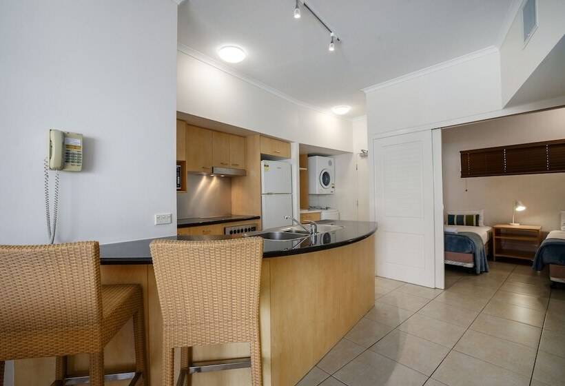 Апартаменты 2 Спальни, Rolling Surf Resort