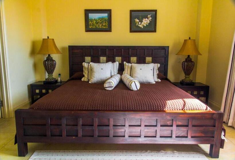 آپارتمان لوکس 2 خوابه, White Sands Beach Condos