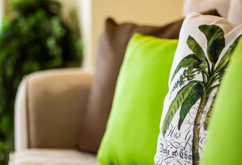 آپارتمان لوکس 2 خوابه, White Sands Beach Condos