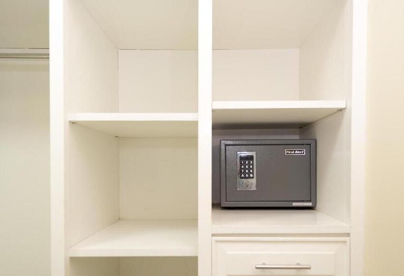 آپارتمان لوکس 2 خوابه, White Sands Beach Condos