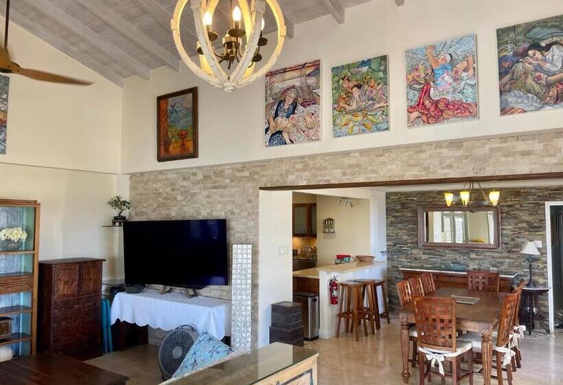 1 Bedroom Penthouse Apartment, White Sands Beach Condos