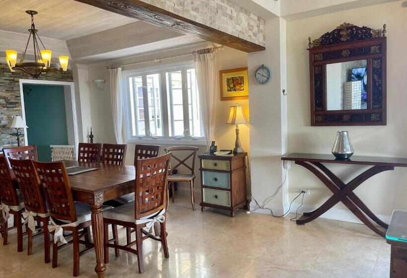 1 Bedroom Penthouse Apartment, White Sands Beach Condos