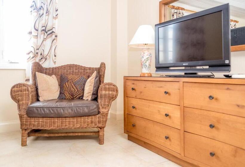 آپارتمان لوکس 2 خوابه, White Sands Beach Condos