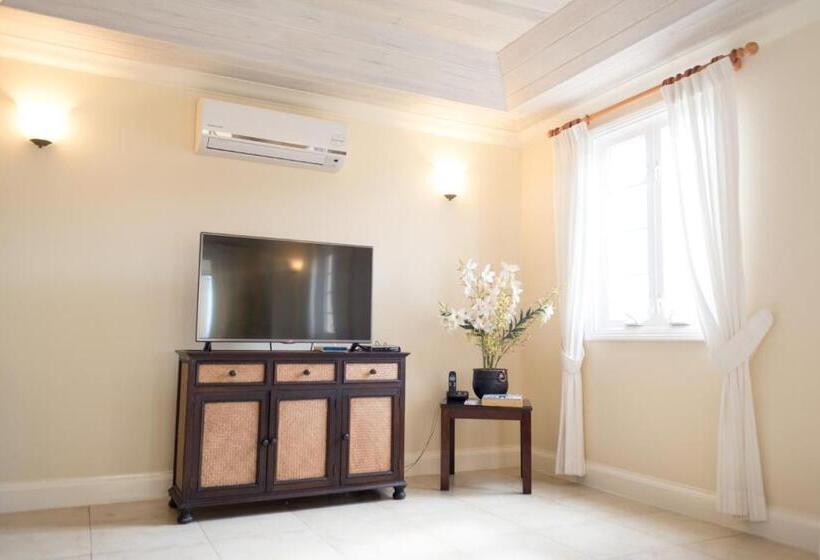 آپارتمان لوکس 2 خوابه, White Sands Beach Condos